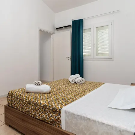 Sea Luna Rossa Holiday home