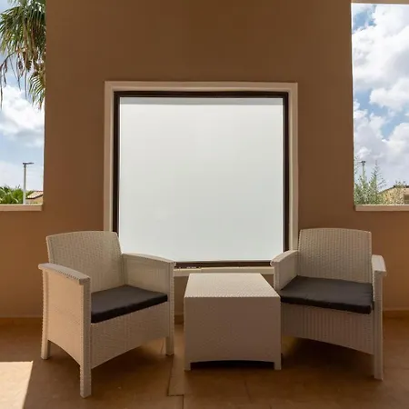 Sea Luna Rossa Holiday home *