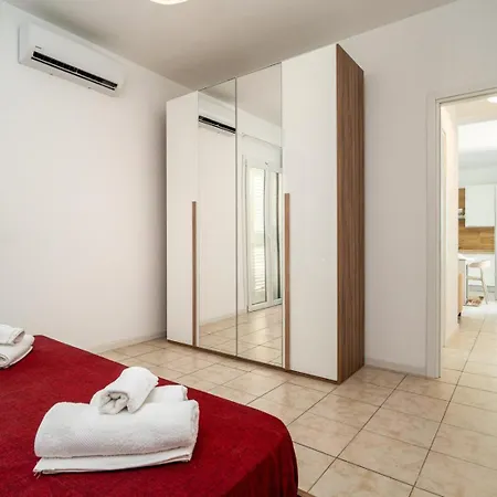 Holiday home Sea Luna Rossa *