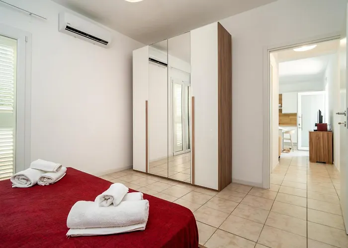 Holiday home Sea Luna Rossa *